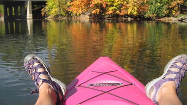 Oct 2 Kayak Scenery Krys & Tara